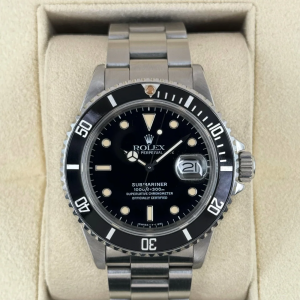 1982 Rolex Submariner 40mm 16800 Stainless Steel Black Dial