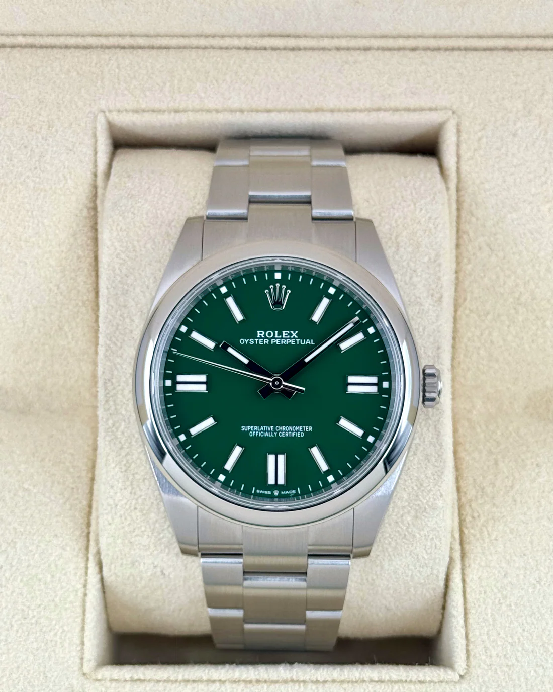 2024 Rolex Oyster Perpetual 41mm 124300 Green Dial